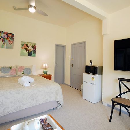 נאמבוקה הדס Riverview Boutique Motel מראה חיצוני תמונה