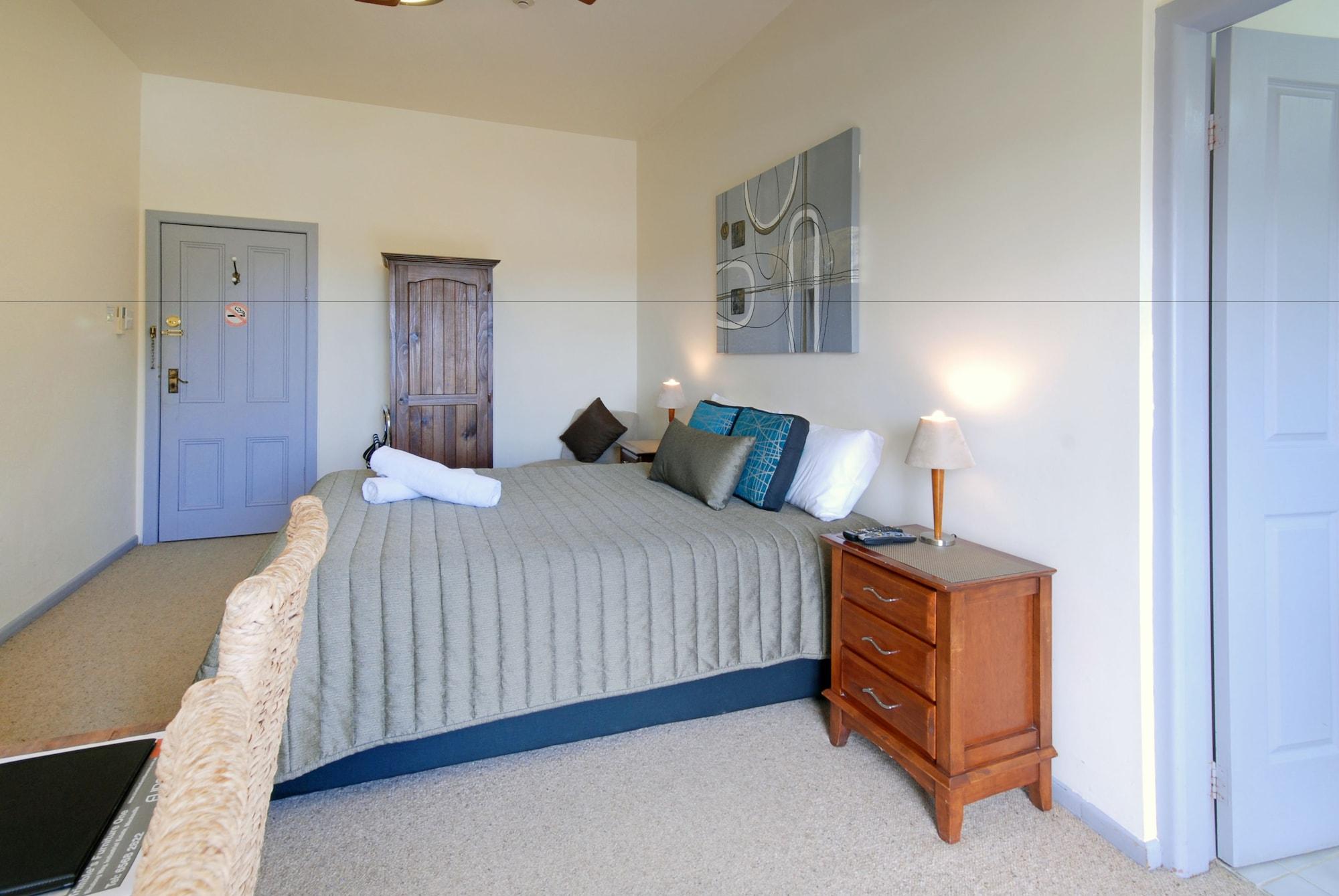 נאמבוקה הדס Riverview Boutique Motel מראה חיצוני תמונה