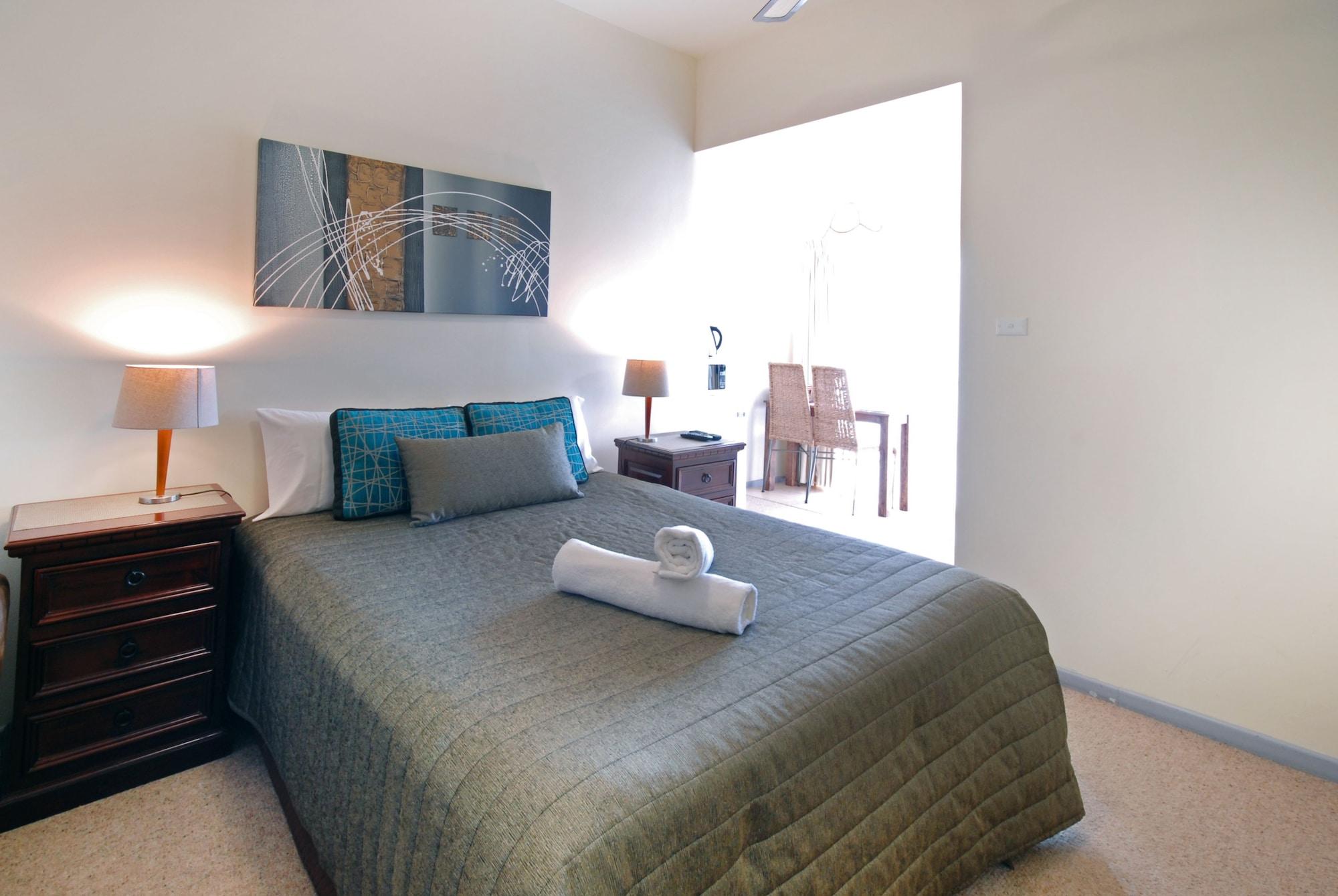נאמבוקה הדס Riverview Boutique Motel מראה חיצוני תמונה