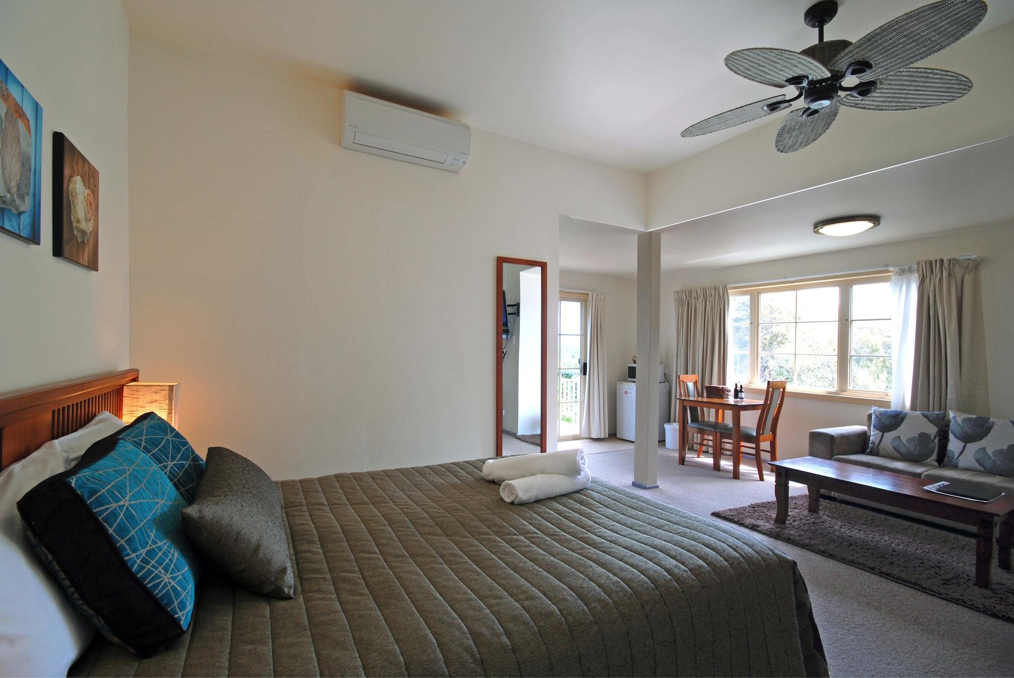 נאמבוקה הדס Riverview Boutique Motel מראה חיצוני תמונה