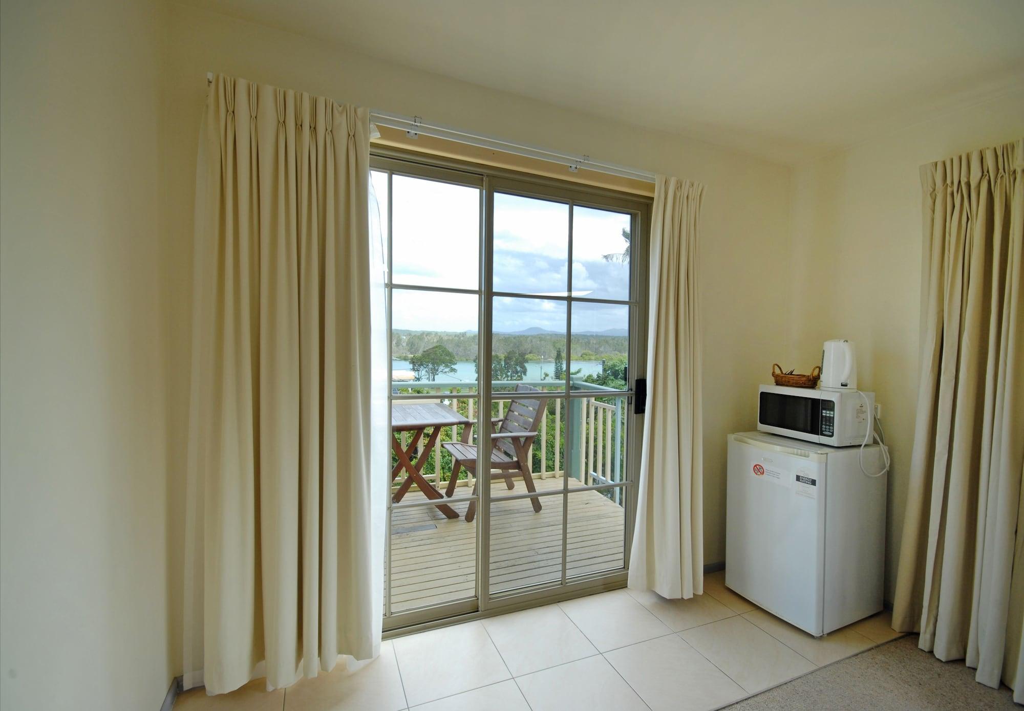 נאמבוקה הדס Riverview Boutique Motel מראה חיצוני תמונה
