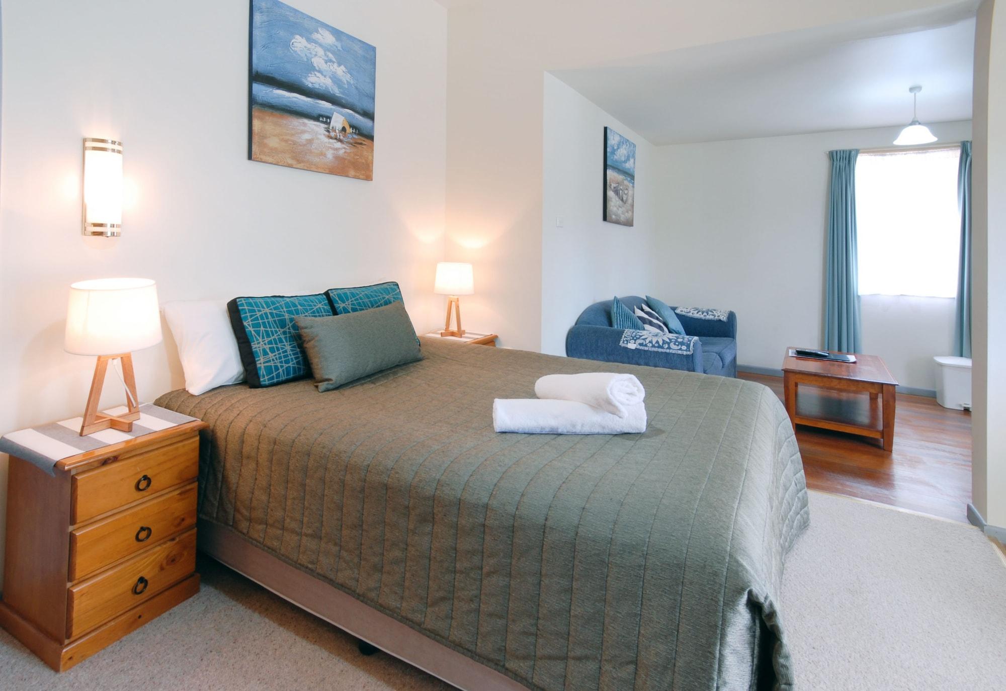 נאמבוקה הדס Riverview Boutique Motel מראה חיצוני תמונה