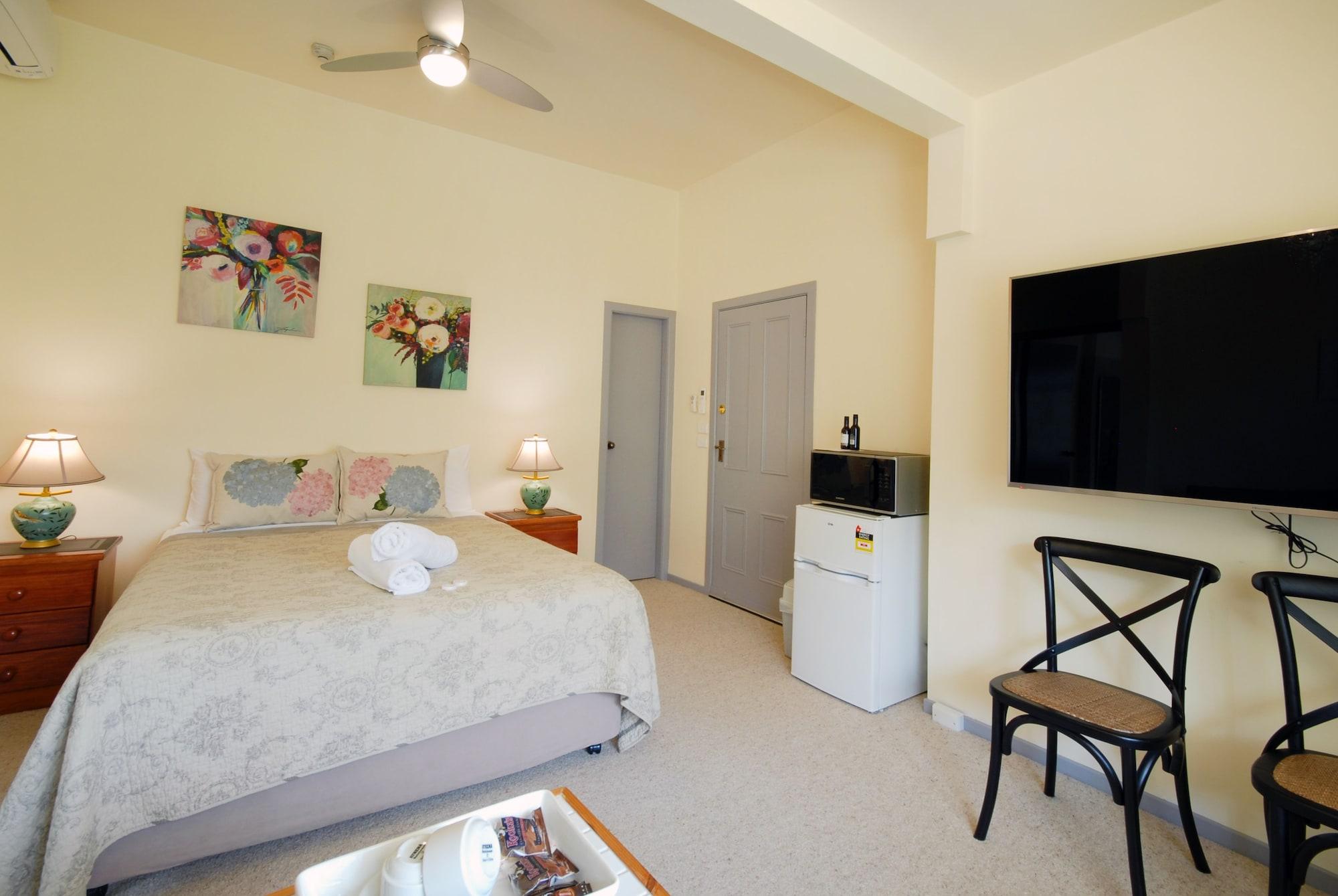 נאמבוקה הדס Riverview Boutique Motel מראה חיצוני תמונה