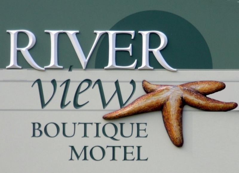 נאמבוקה הדס Riverview Boutique Motel מראה חיצוני תמונה