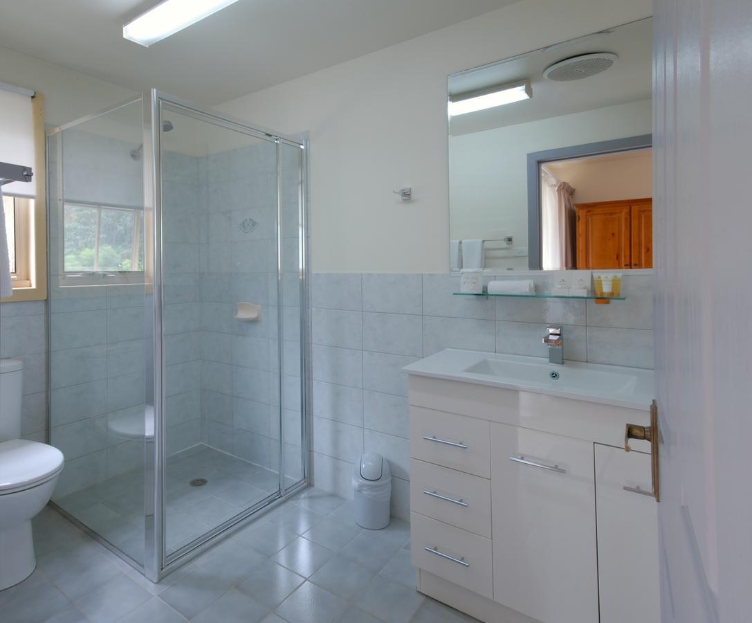 נאמבוקה הדס Riverview Boutique Motel מראה חיצוני תמונה